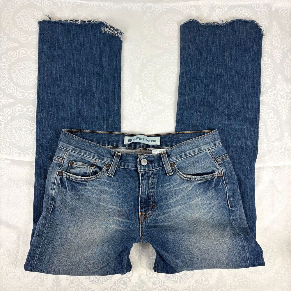 Gap Low Rise Bootcut Stretch Heel Bite Distressed Vintage Y2K McBling Sz 6